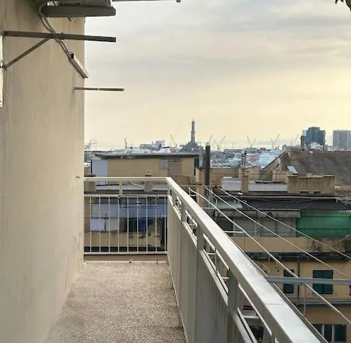 Appartement Center - Old Town - With Balcony - Next To Station Genua