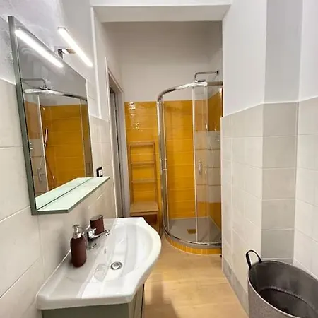 Center - Old Town - With Balcony - Next To Station *